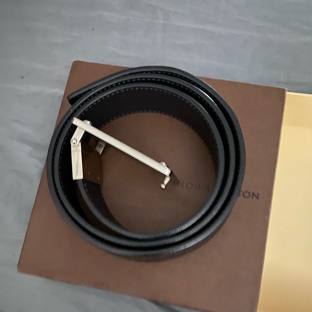 “L’inventeur” Louis Vuitton belt
